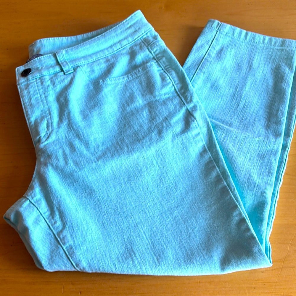 Women's Christopher & Banks "Signature Slimming" Petite mint Denim Jeans Size 10